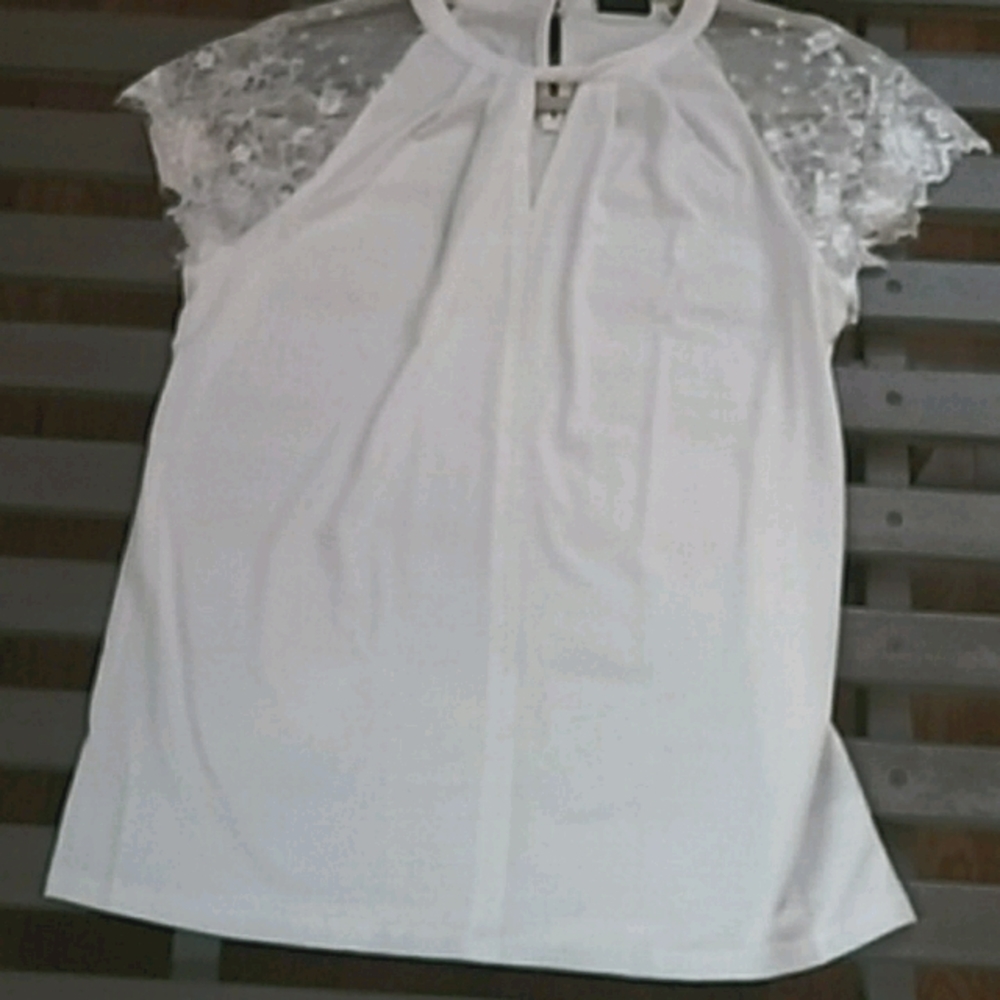 White lace short sleeve blouse
